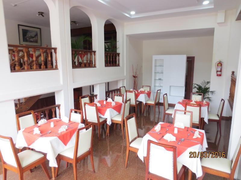 Hotel Cumanda Alfaro Bagian luar foto